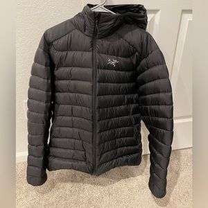 Arc'teryx Men's Jacket w/ Hood